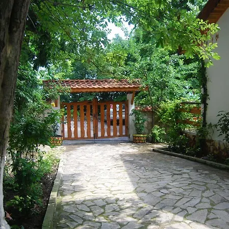 Ваканционна къща For Rent - Desi