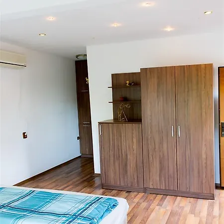 Ваканционна къща For Rent - Desi *