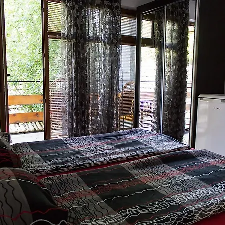 Desi Hébergement de vacances *